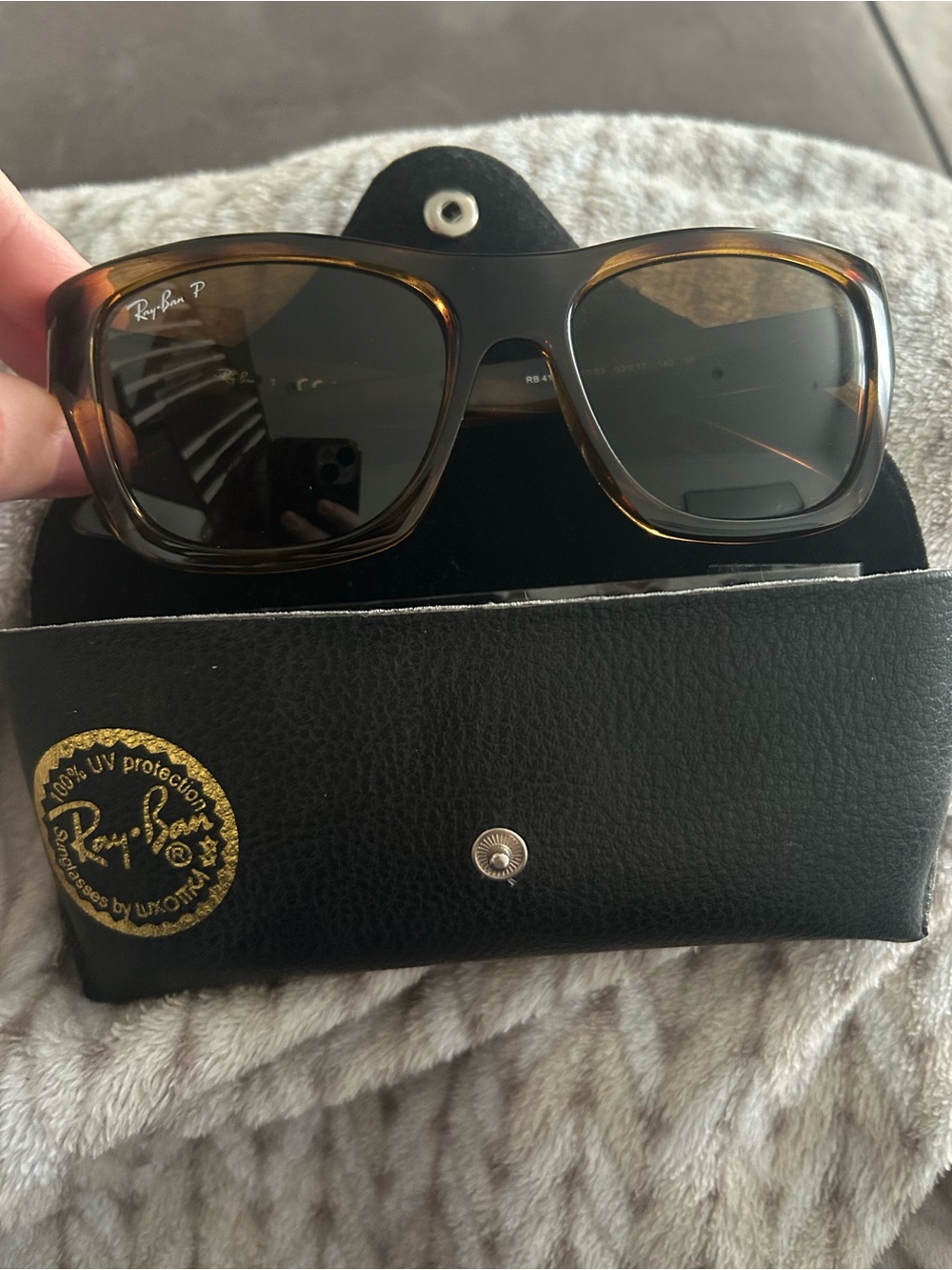 Polarized ray ban sunglasses with case